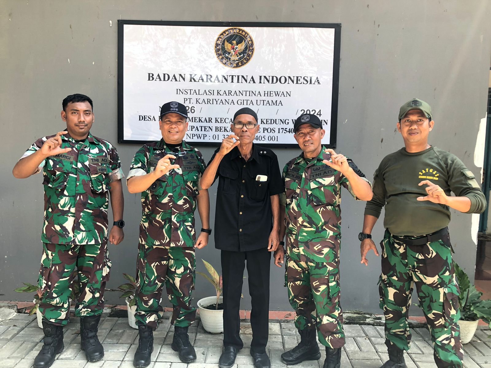 Monitoring Wilayah, Dansektor 20 Citarum Harum Kolonel Inf. H. Suyitno, S. I. P., Pastikan Pengolahan Limbah Penggemukan Sapi di Olah dengan Baik