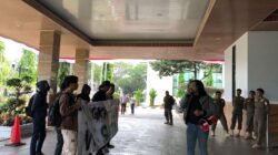 GERAKAN ANTI TIRANI (GANI) Melakukan Aksi Unjuk Rasa di Depan KANTOR BUPATI Kabupaten Bekasi