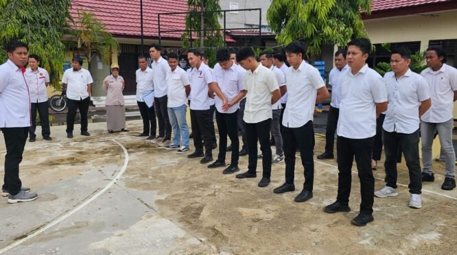 Polres Sinjai Gelar Apel Fungsi, Pimpinan Satuan Berikan Pembinaan Langsung Kepada Personel Polres Sinjai Gelar Apel Fungsi, Pimpinan Satuan Berikan Pembinaan Langsung Kepada Personel